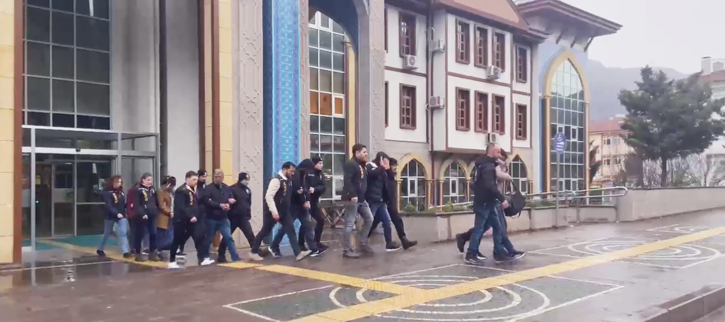 Amasya’da Dolandırıcılara Tutuklama